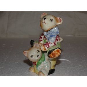 CERAMIC BEARS PLAYING LEAPFROG SALT PEPPER SHAKERS STACKABLE VINTAGE JAPAN MCM